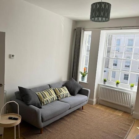 Lovely 1 Bed Flat *Free Parking* Hoe/Barbican Plymouth Exteriör bild
